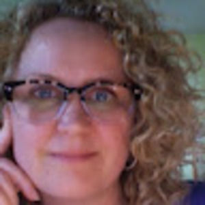 Meet your Posher, Connie